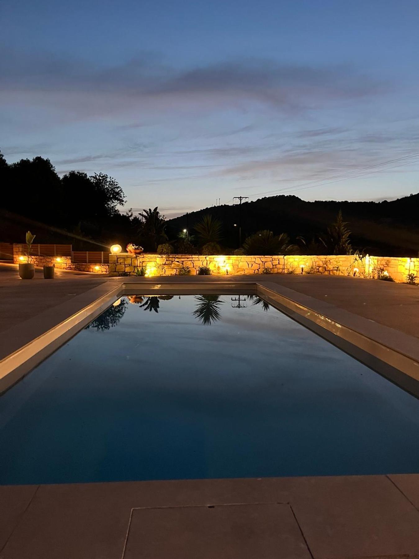 Villa Leondis Melidhonion  ภายนอก รูปภาพ